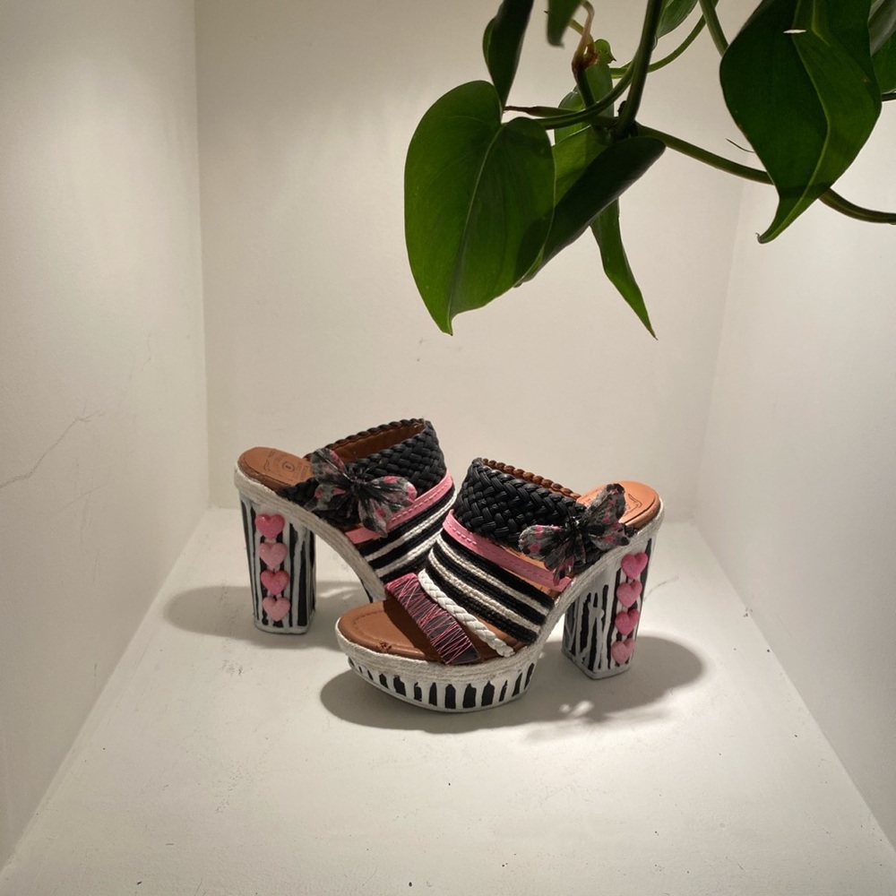 HANDPAINTED SLIP ON HEELS